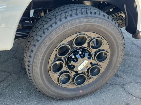 New 2026 Ford F250 Lariat w/ Black Appearance Package AWD/4WD image 6