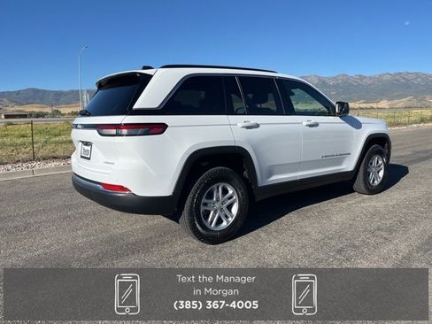 New 2025 Jeep Grand Cherokee Laredo w/ Luxury Tech Group I image 3