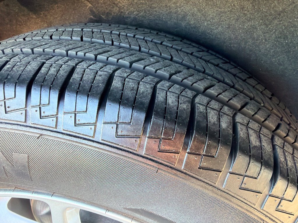Used 2025 Chrysler Pacifica Select FWD image 12