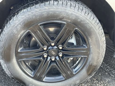 Used 2021 Ford Expedition Max XLT image 41