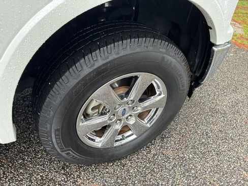 Used 2020 Ford F150 Lariat image 16