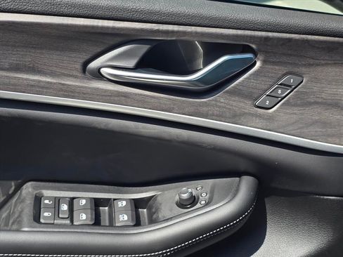 New 2026 Jeep Grand Cherokee L Limited AWD/4WD image 17