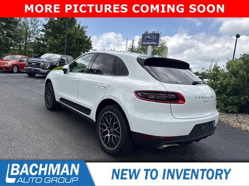 Used 2018 Porsche Macan Sport Edition AWD/4WD image 8