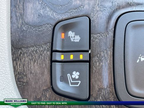 Used 2022 GMC Acadia Denali w/ Denali Ultimate Package image 24