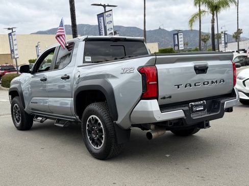 Used 2024 Toyota Tacoma 4x4 Double Cab image 10
