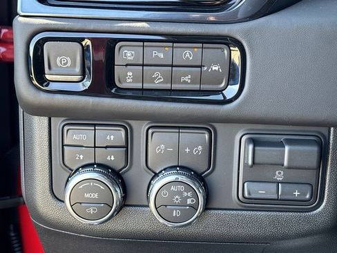 New 2026 GMC Yukon XL AT4 Ultimate image 18