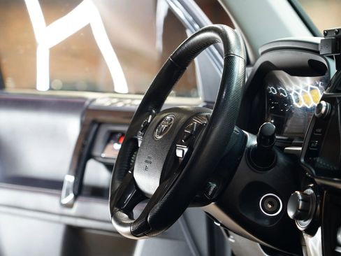 Used 2017 Toyota 4Runner TRD Off-Road image 51