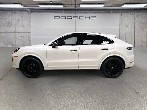 Certified 2025 Porsche Cayenne E-Hybrid Coupe AWD/4WD image 2