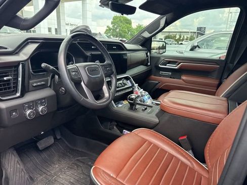 Used 2025 GMC Sierra 1500 Denali Ultimate AWD/4WD image 7