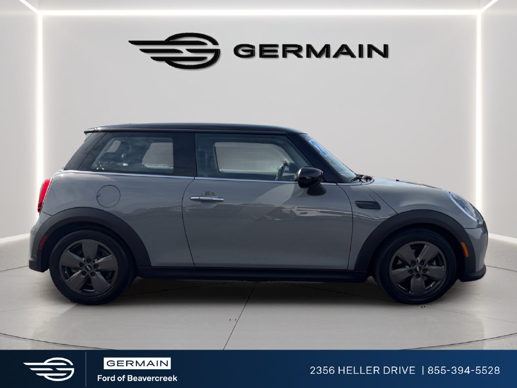 Used 2023 MINI Cooper 2-Door Hardtop FWD image 9