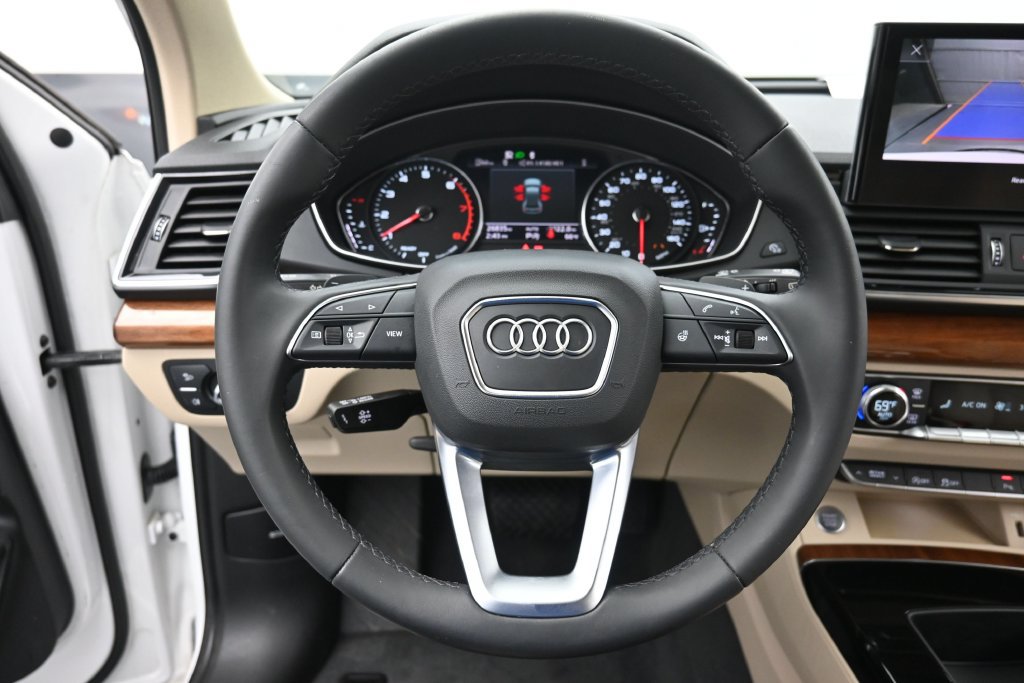 Used 2021 Audi Q5 2.0T Premium w/ Convenience Package AWD/4WD image 10