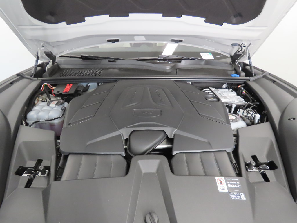 Certified 2026 Porsche Cayenne E-Hybrid AWD/4WD image 50