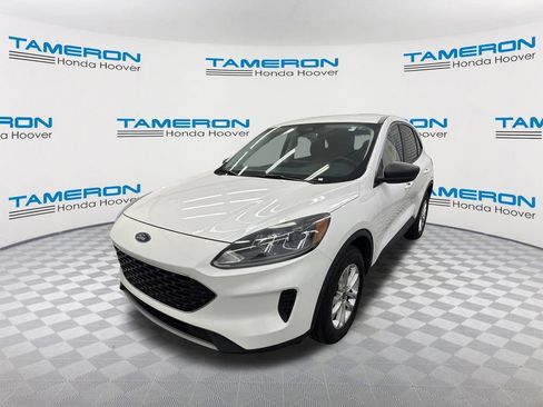 Used 2022 Ford Escape SE w/ Cold Weather Package AWD/4WD image 1