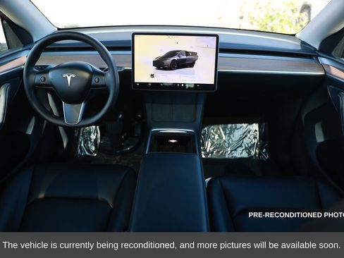 Used 2023 Tesla Model Y Long Range image 23