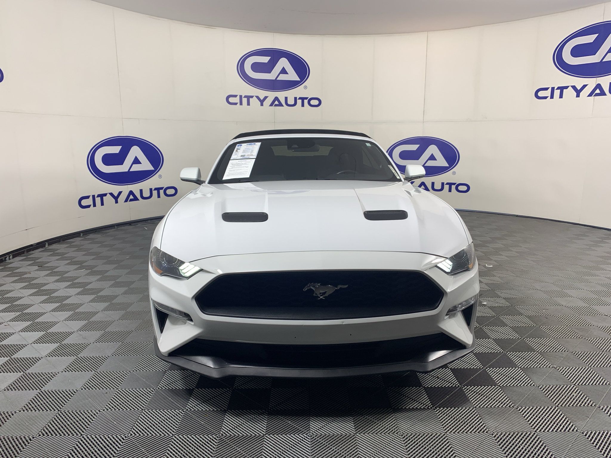 Used 2022 Ford Mustang Premium RWD image 11