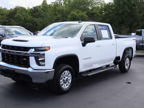 Used 2022 Chevrolet Silverado 2500 LT AWD/4WD image 5