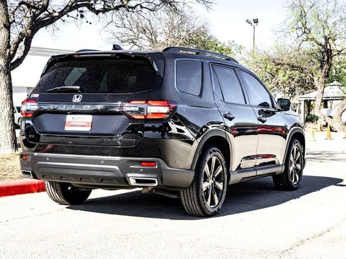 Used 2025 Honda Pilot Black Edition image 5