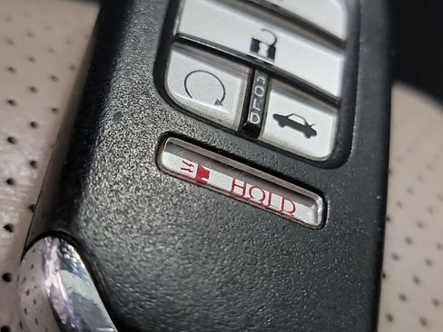 Used 2019 Honda Insight Touring image 32