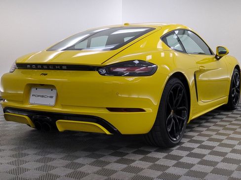 Certified 2025 Porsche 718 Cayman RWD image 9
