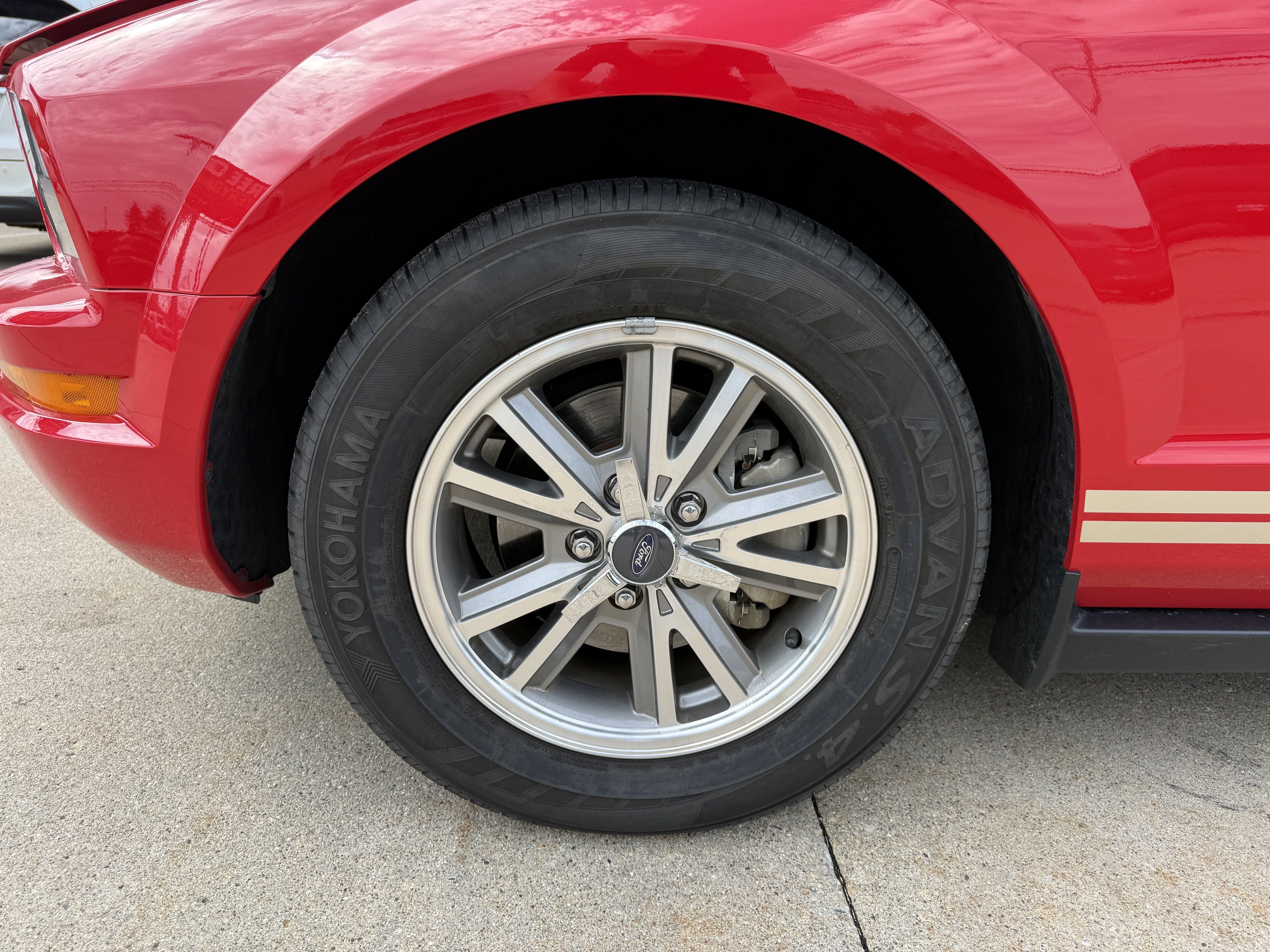 Used 2005 Ford Mustang Premium RWD image 20