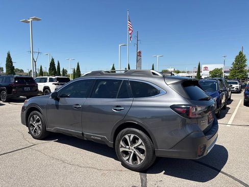 Used 2022 Subaru Outback Touring XT AWD/4WD image 6