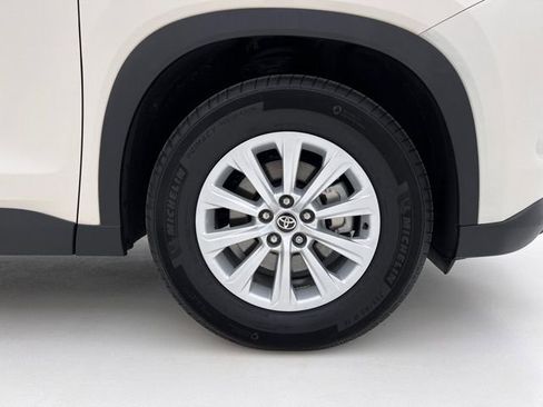 Used 2024 Toyota Grand Highlander AWD image 34
