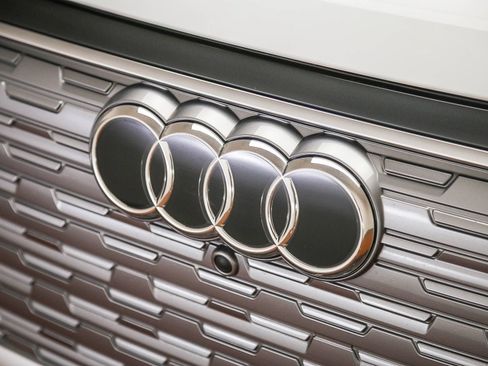 Certified 2023 Audi Q4 e-tron Premium Plus w/ Premium Plus RWD image 9