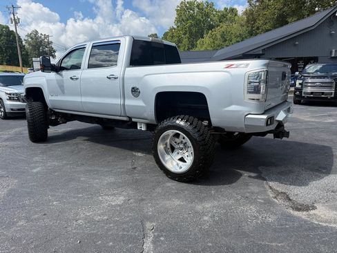 Used 2015 Chevrolet Silverado 2500 LTZ w/ Duramax Plus Package AWD/4WD image 15