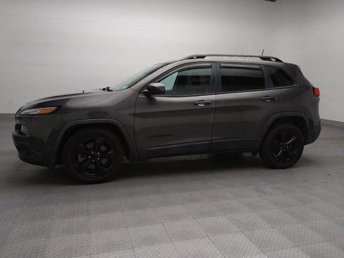 Used 2018 Jeep Cherokee Limited w/ High Altitude Package image 2