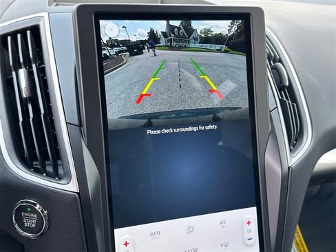 Used 2024 Ford Edge SE image 28