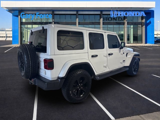 Used 2021 Jeep Wrangler Unlimited Sahara AWD/4WD image 2
