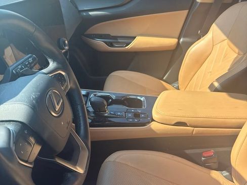 Used 2024 Lexus NX 350h AWD w/ Luxury Package image 5