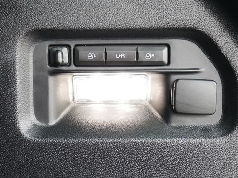 Used 2024 Ford Explorer Limited w/ Limited Technology Package AWD/4WD image 57