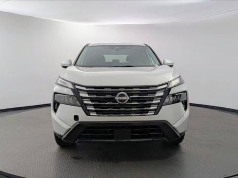 Used 2024 Nissan Rogue SV AWD/4WD image 12