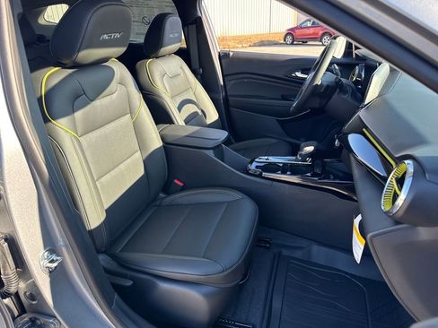 New 2026 Chevrolet Trax ACTIV w/ Sunroof Package image 13