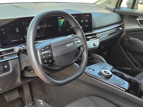 Certified 2026 Kia Sportage LX FWD image 17