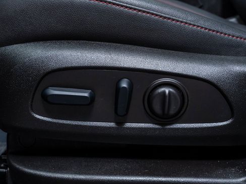 Used 2025 Chevrolet Blazer RS w/ Driver Confidence II Package image 23