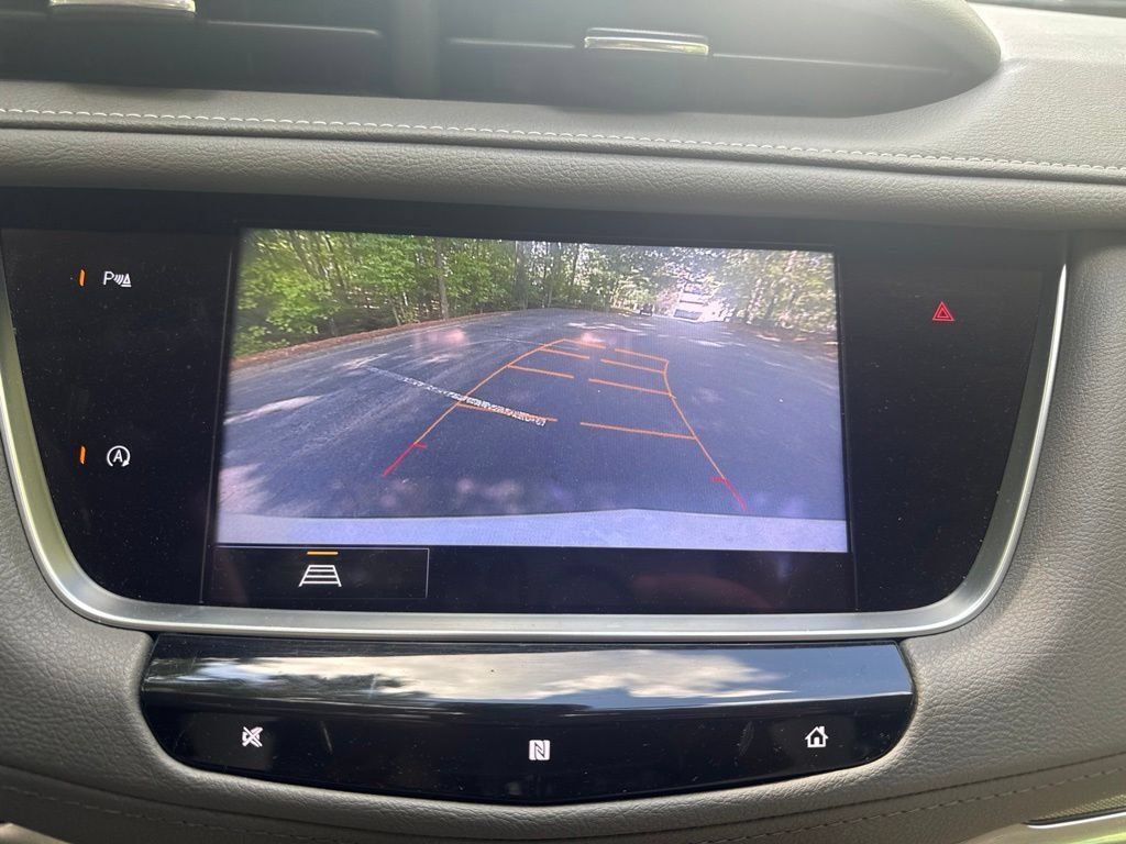 Used 2021 Cadillac XT5 Premium Luxury w/ LPO, Floor Liner Package FWD image 20