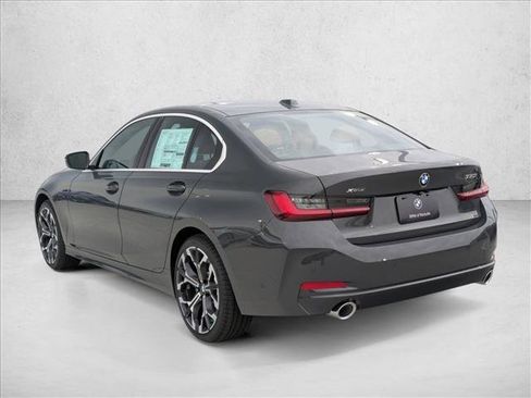 Used 2026 BMW 330i xDrive Sedan w/ Premium Package image 9