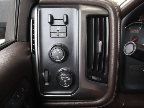 Used 2016 Chevrolet Silverado 2500 LTZ w/ Duramax Plus Package AWD/4WD image 29