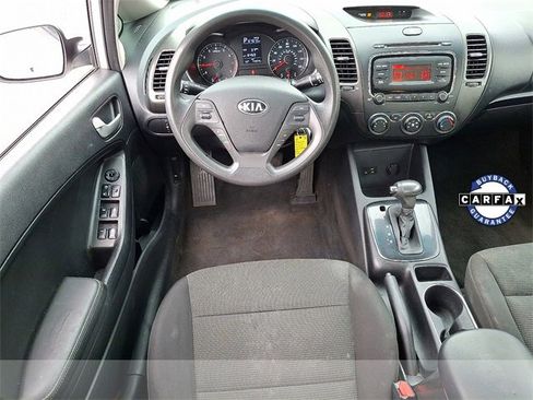 Used 2017 Kia Forte LX image 11