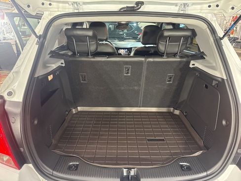 Used 2022 Chevrolet Trax LT w/ Premium Seat Package image 24