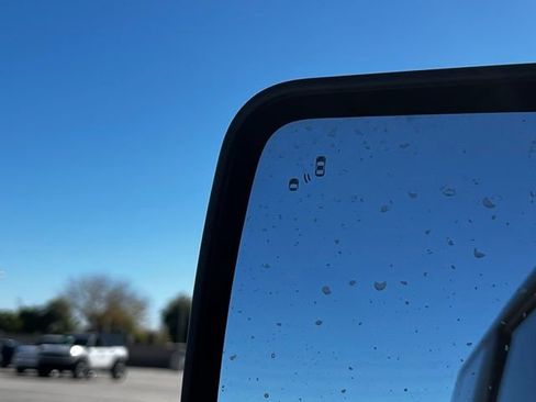 Used 2023 Ford Bronco Wildtrak image 11