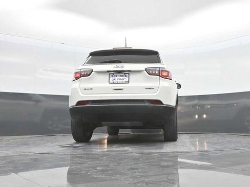 Used 2017 Jeep Compass Latitude w/ Popular Equipment Group AWD/4WD image 48