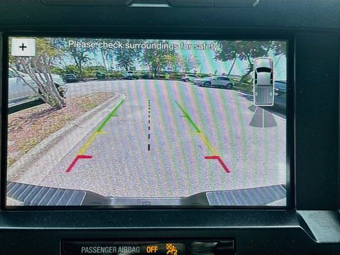 Used 2018 Ford F150 XLT w/ Equipment Group 302A Luxury AWD/4WD image 9