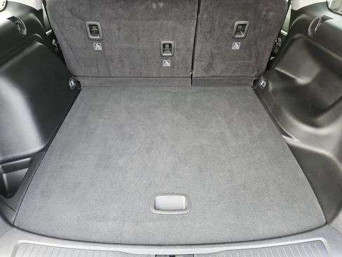 Used 2023 Jeep Grand Cherokee Limited image 35