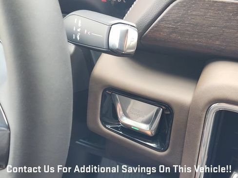 New 2026 GMC Yukon Denali Ultimate AWD/4WD image 17
