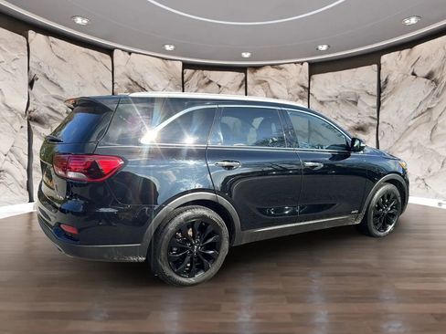 Used 2020 Kia Sorento EX image 5
