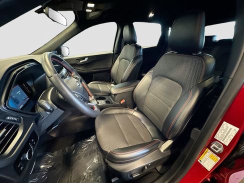 Used 2024 Ford Escape ST-Line w/ Equipment Group 301A image 18