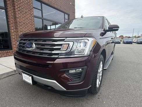 Used 2020 Ford Expedition XLT w/ Equipment Group 202A AWD/4WD image 11